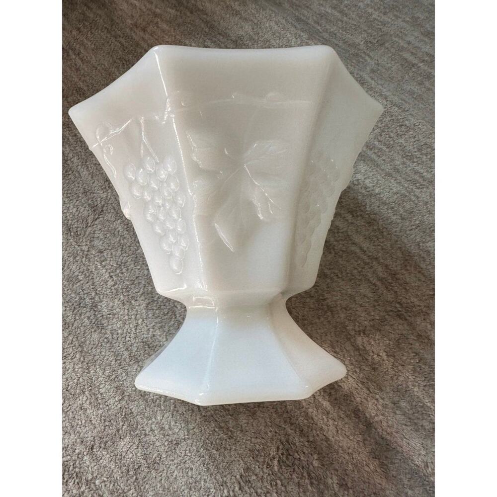 Vintage Milk Glass Bowl Ornamental Decorative Bowl